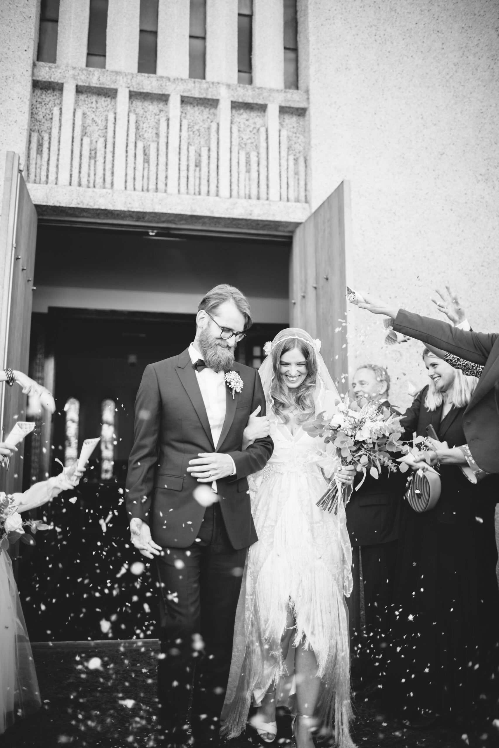 Gatsby Inspired Wedding With Biodegradable Wedding Confetti and Confetti Cones Gatsby Inspired Wedding With Biodegradable Wedding Confetti and Confetti Cones