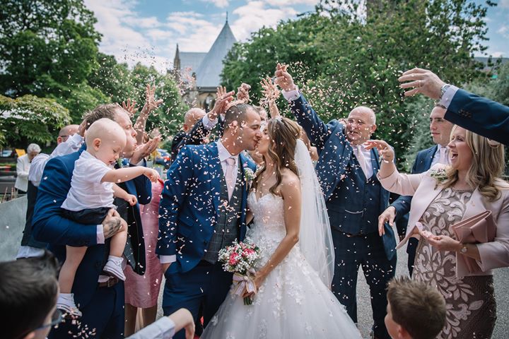 Rachel and Liam’s Stunning Confetti Moment! Rachel and Liam's Stunning Confetti Moment!