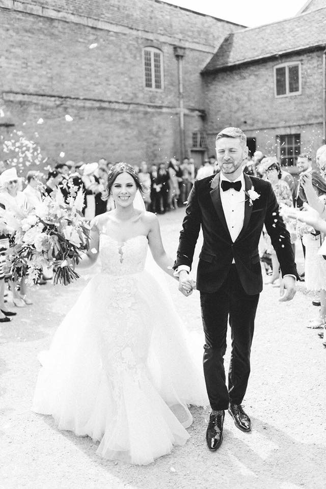 Olivia & Matt’s Perfect Confetti Moment Olivia & Matt's Perfect Confetti Moment
